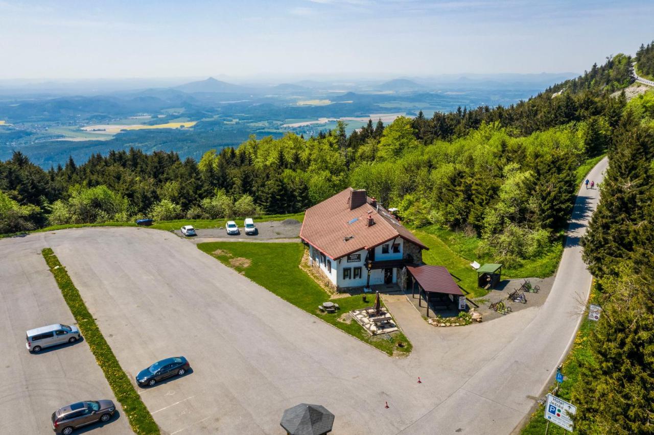 Horska Chata Jestedka Svetla pod Jestedem Buitenkant foto
